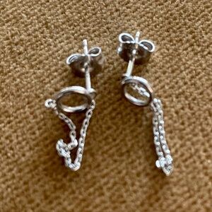 Mejuri bound chain white gold earrings